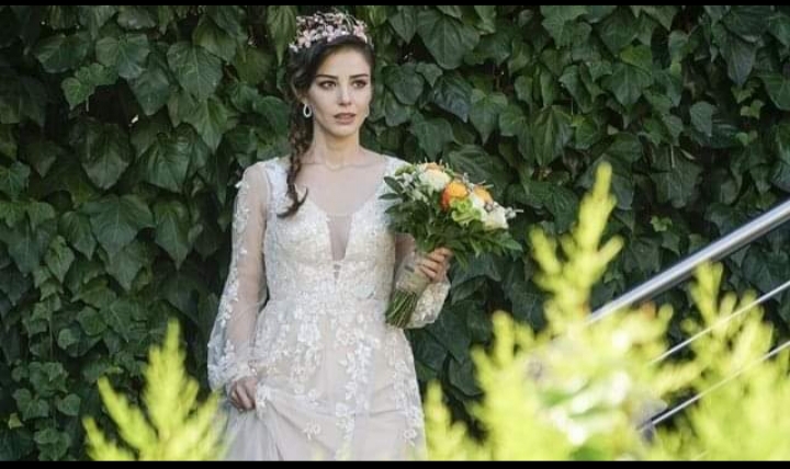 CURIOZITĂȚI ••• Nazli – Dolunay/Dulce Amărui